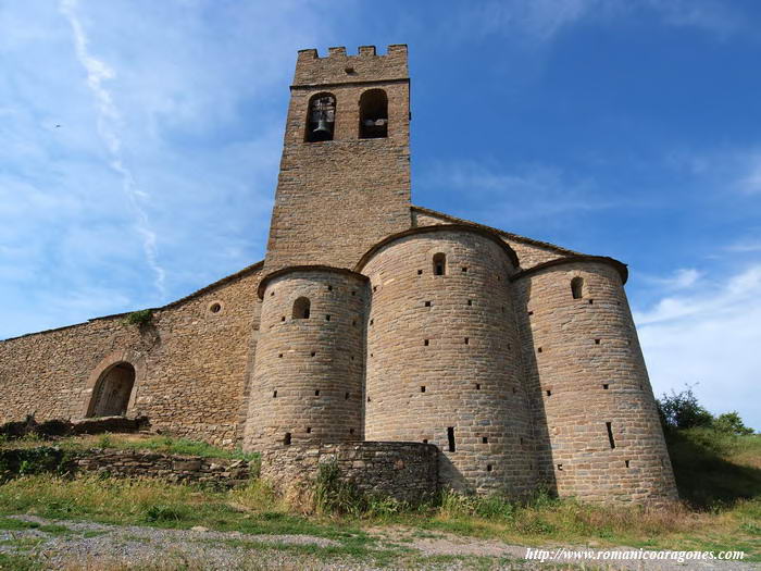 CABECERA, TORRE Y ACCESO AL RECINTO